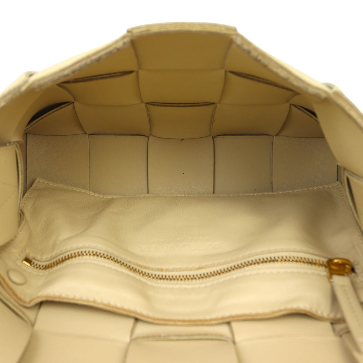 Bottega Veneta Grained Intreccio Cassette