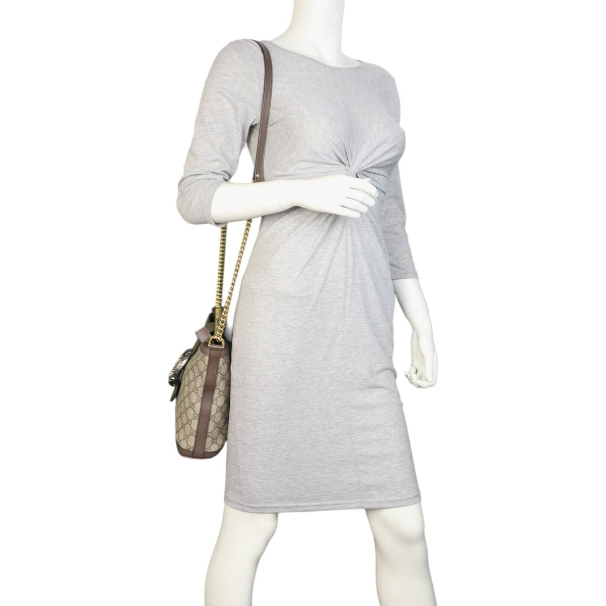 Gucci Dionysus GG Supreme Bucket Bag Medium