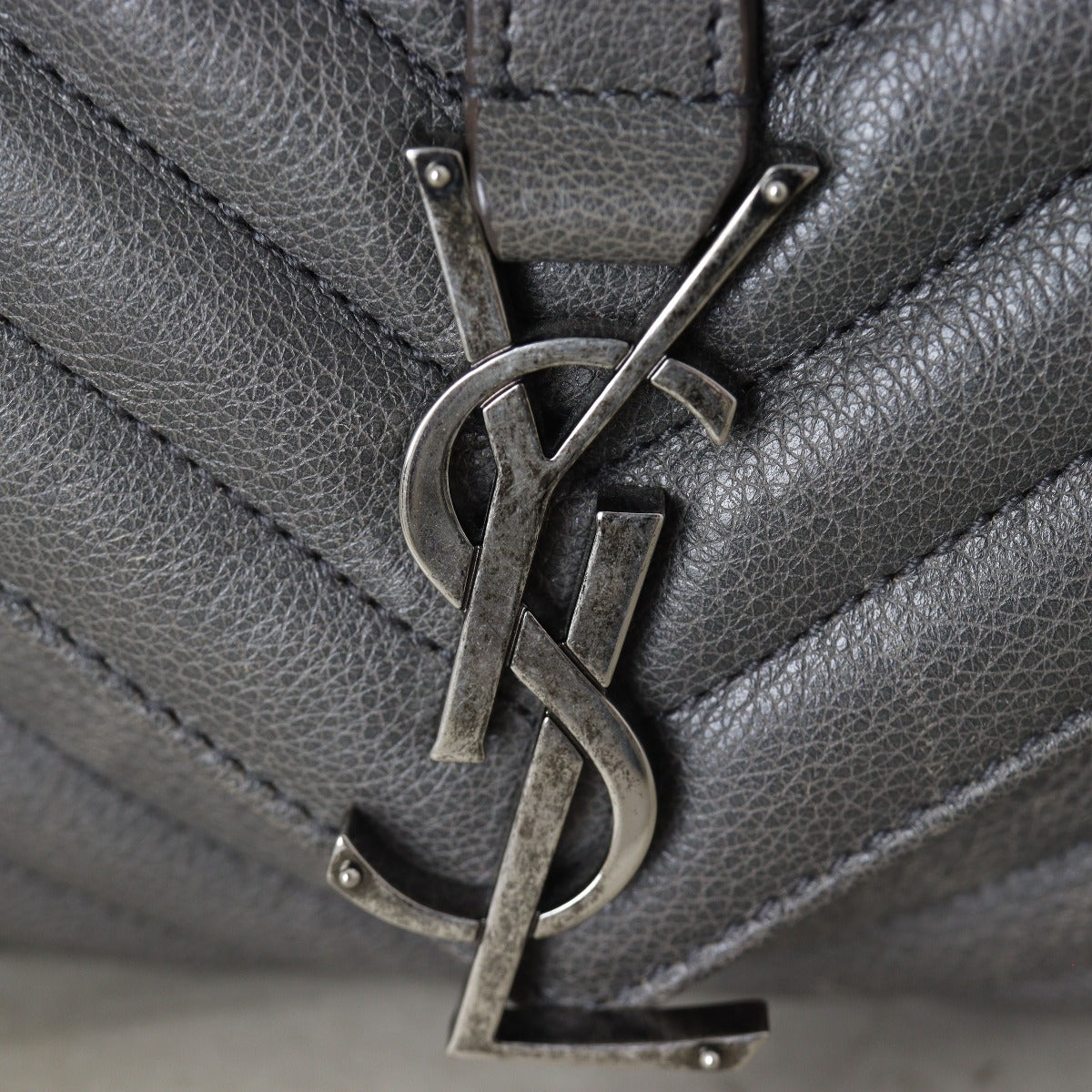 Saint Laurent College Medium