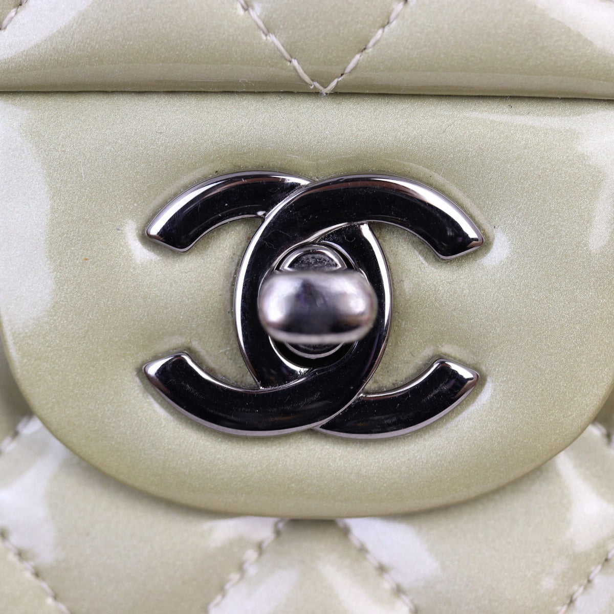 Chanel Classic Double Flap Medium Patent | Metallic Champagne