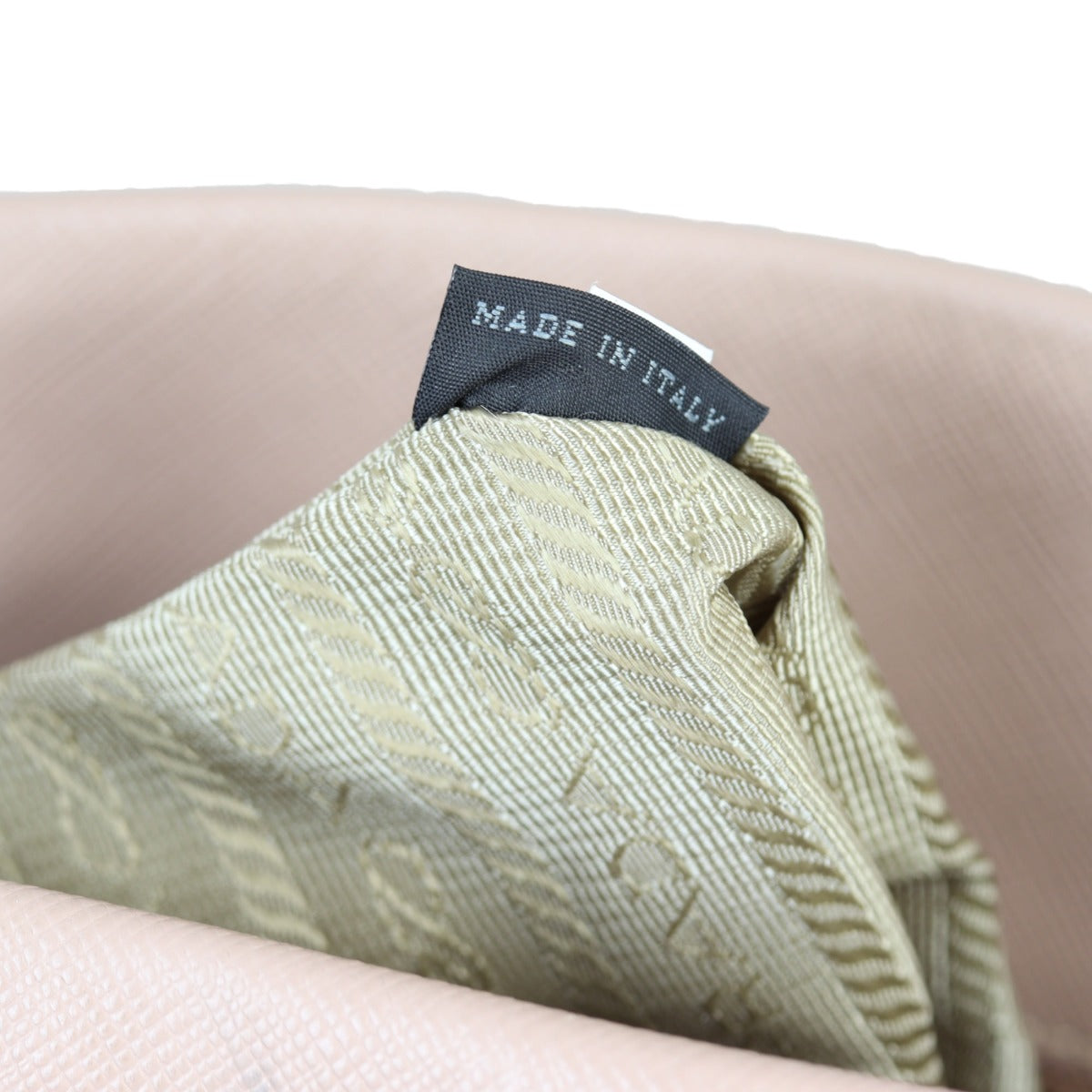 Prada Saffiano Galleria Bag