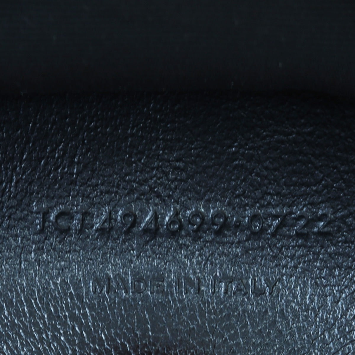 Saint Laurent Loulou Medium Date Code