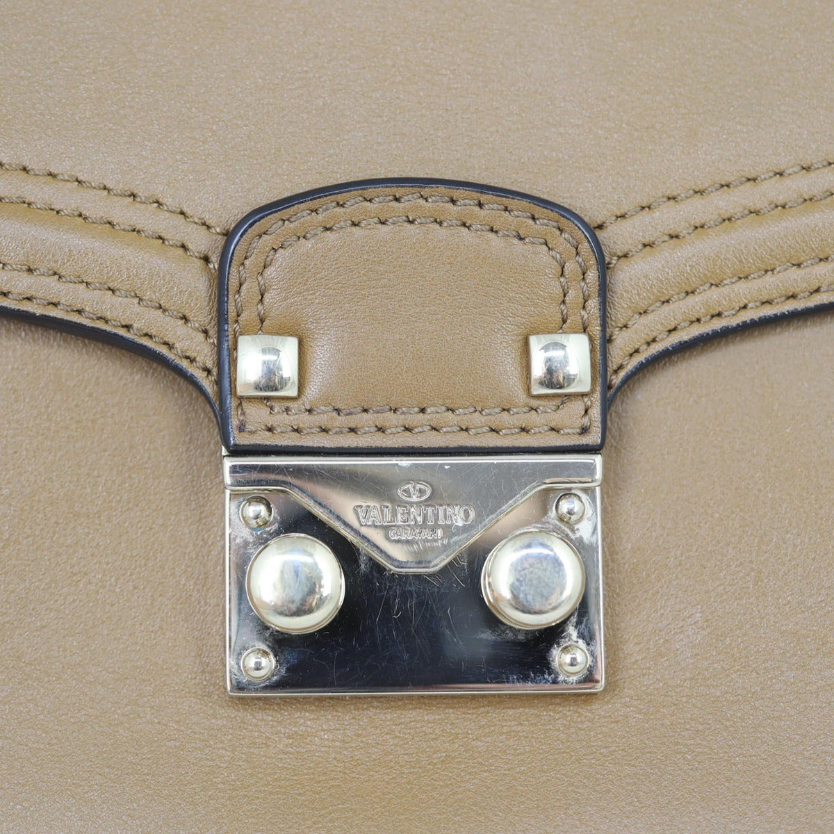 Valentino Rockstud Lock Shoulder Bag Hardware
