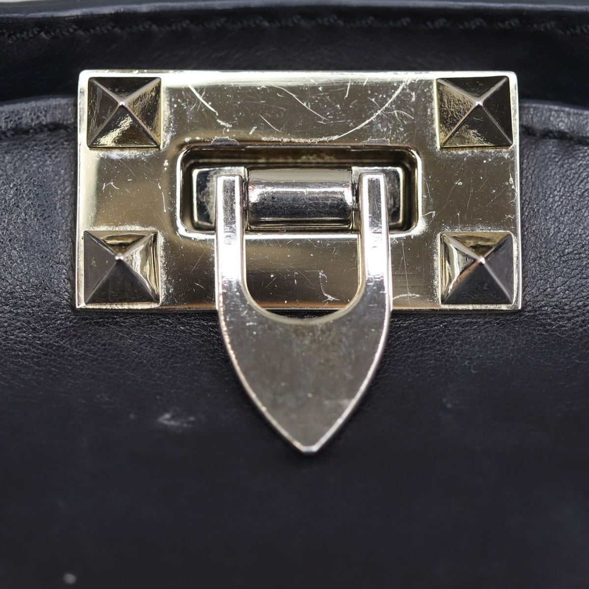 Valentino Rockstud Tote Medium Hardware
