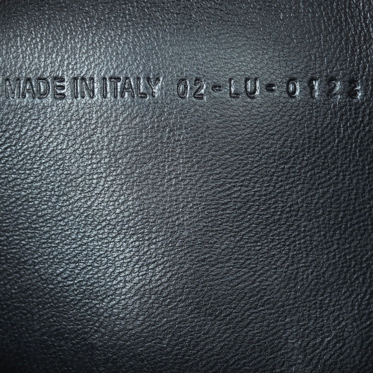 Dior Miss Dior Promenade Pouch Date code
