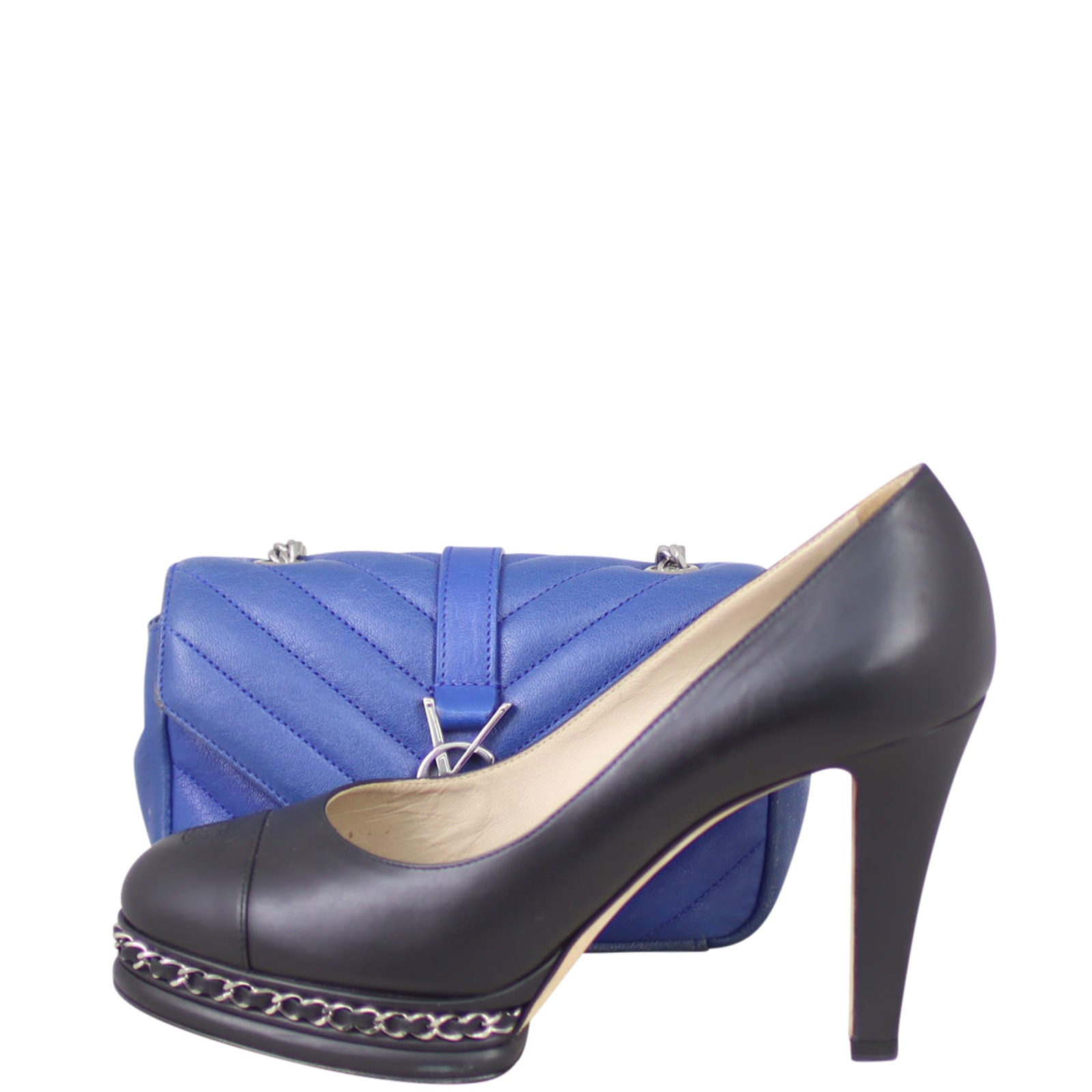 Saint Laurent Classic Monogram Baby Chain Bag scale