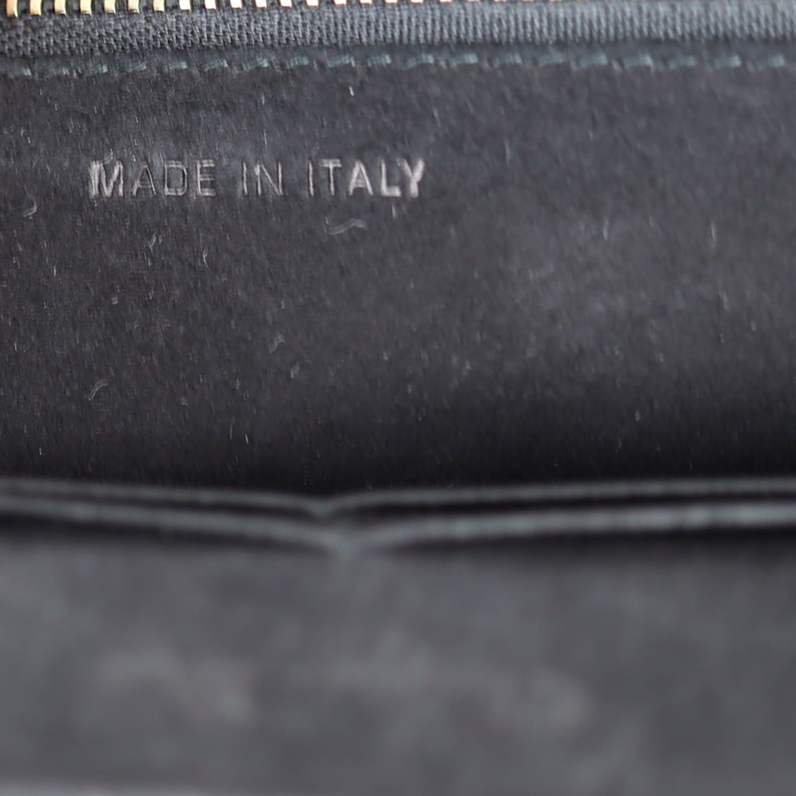 Dior Diorama Wallet on Chain Stamp