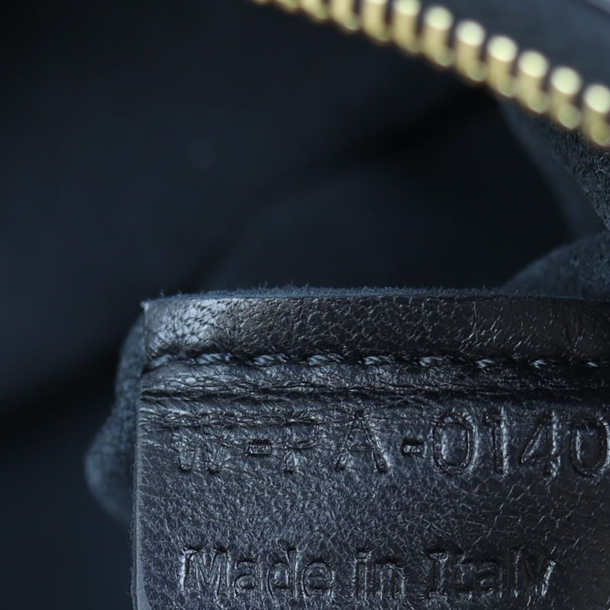 Celine Horizontal Cabas Date code
