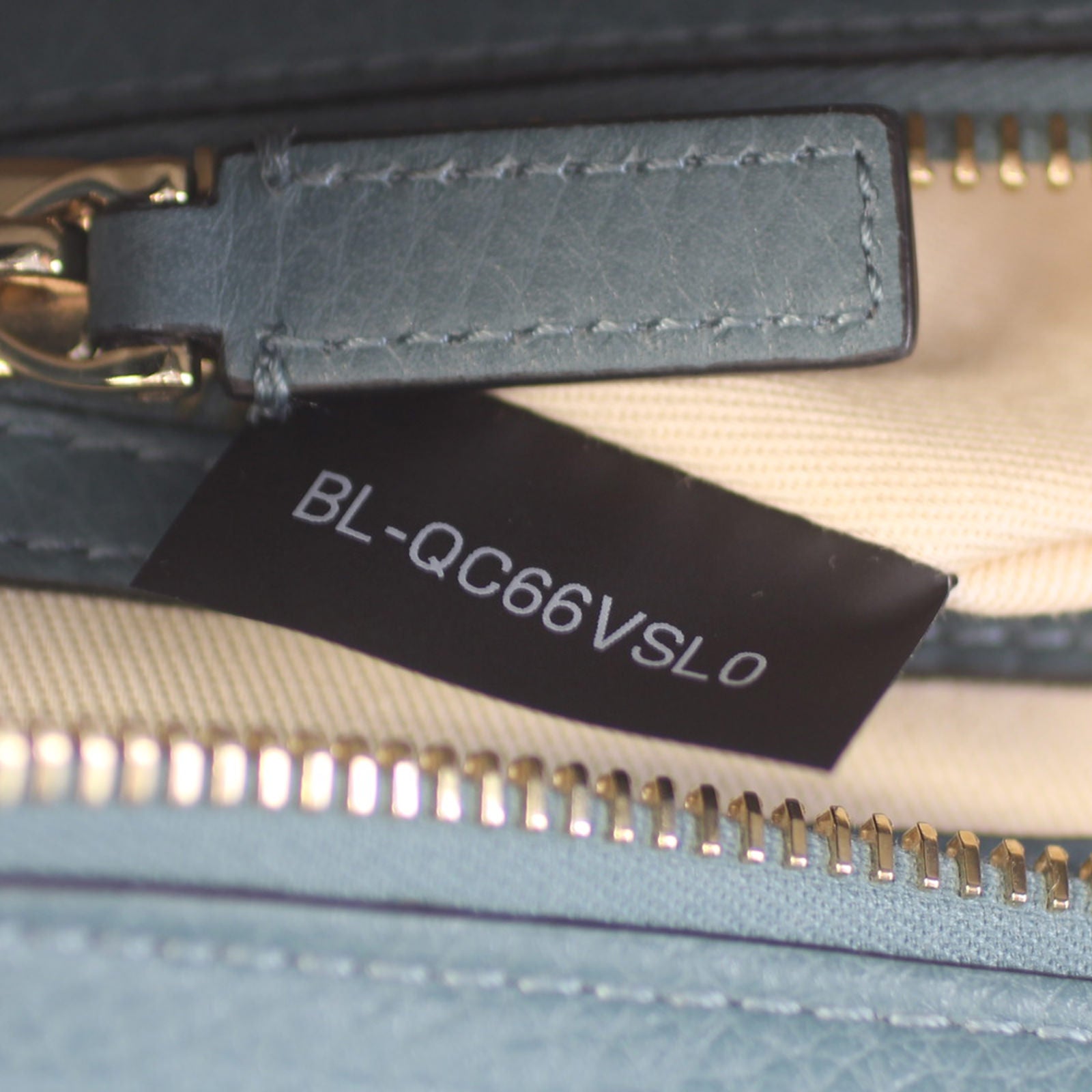 Valentino Rockstud Shoulder Bag Code