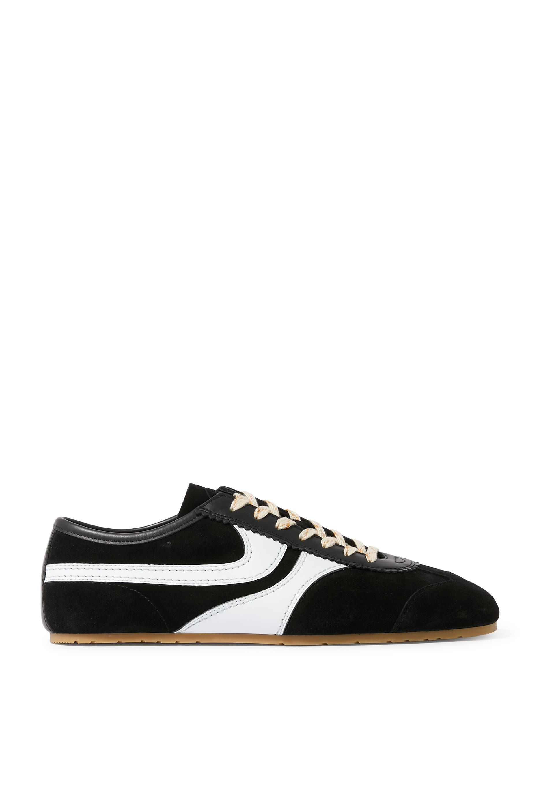  Low-Top Sneakers 