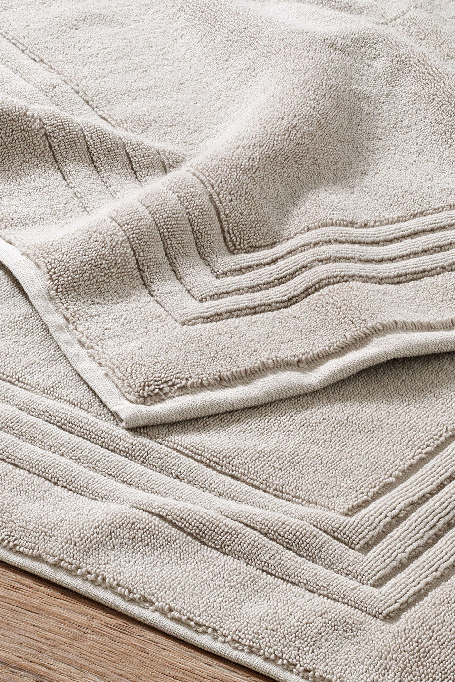 Egyptian Cotton Feather Bath Mat