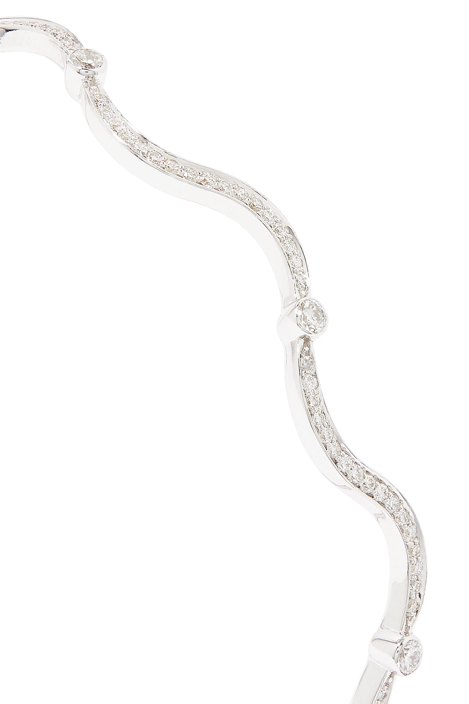 Wave Diamond Bracelet in 18kt White Gold