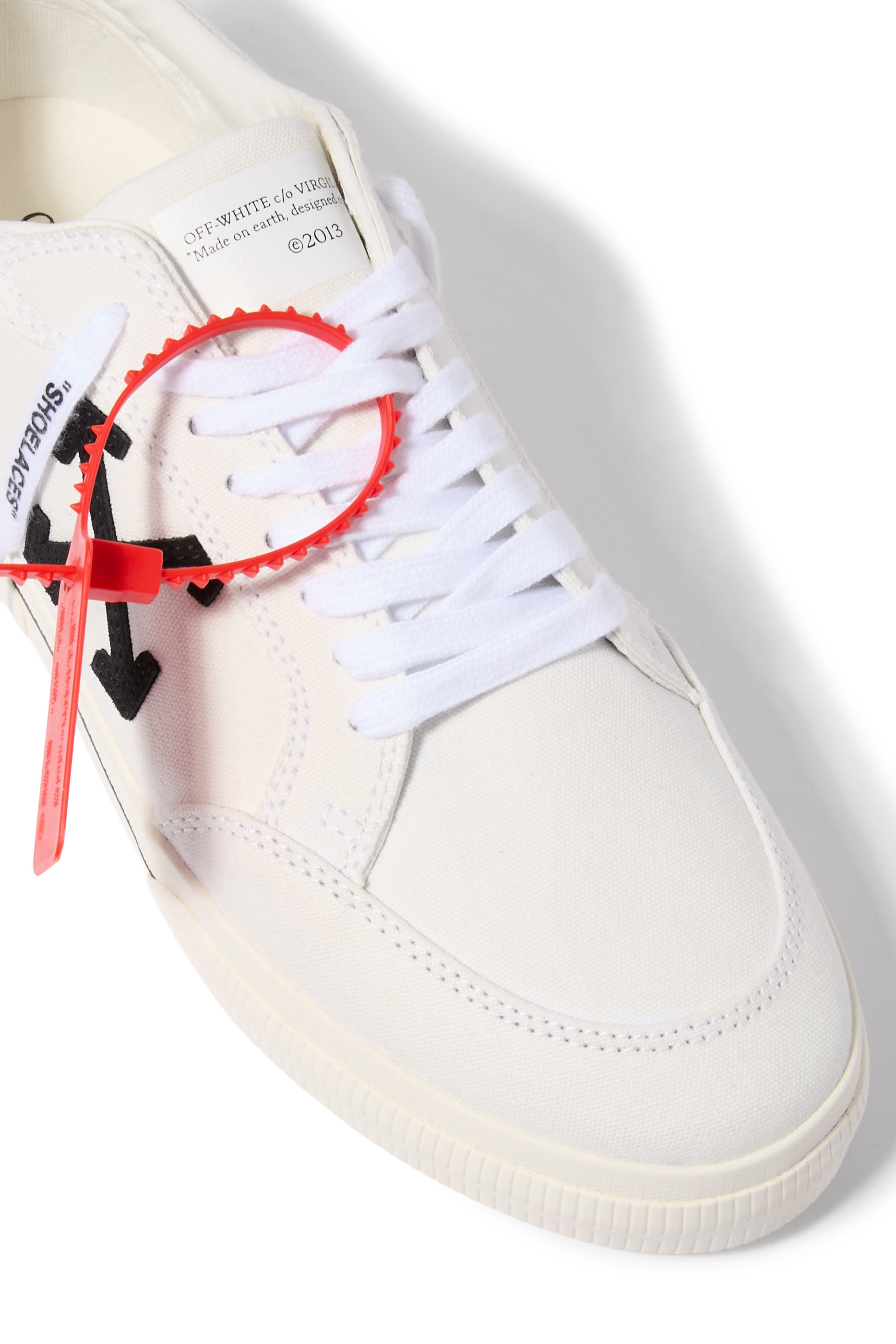 Low Vulcanized Canvas Sneakers