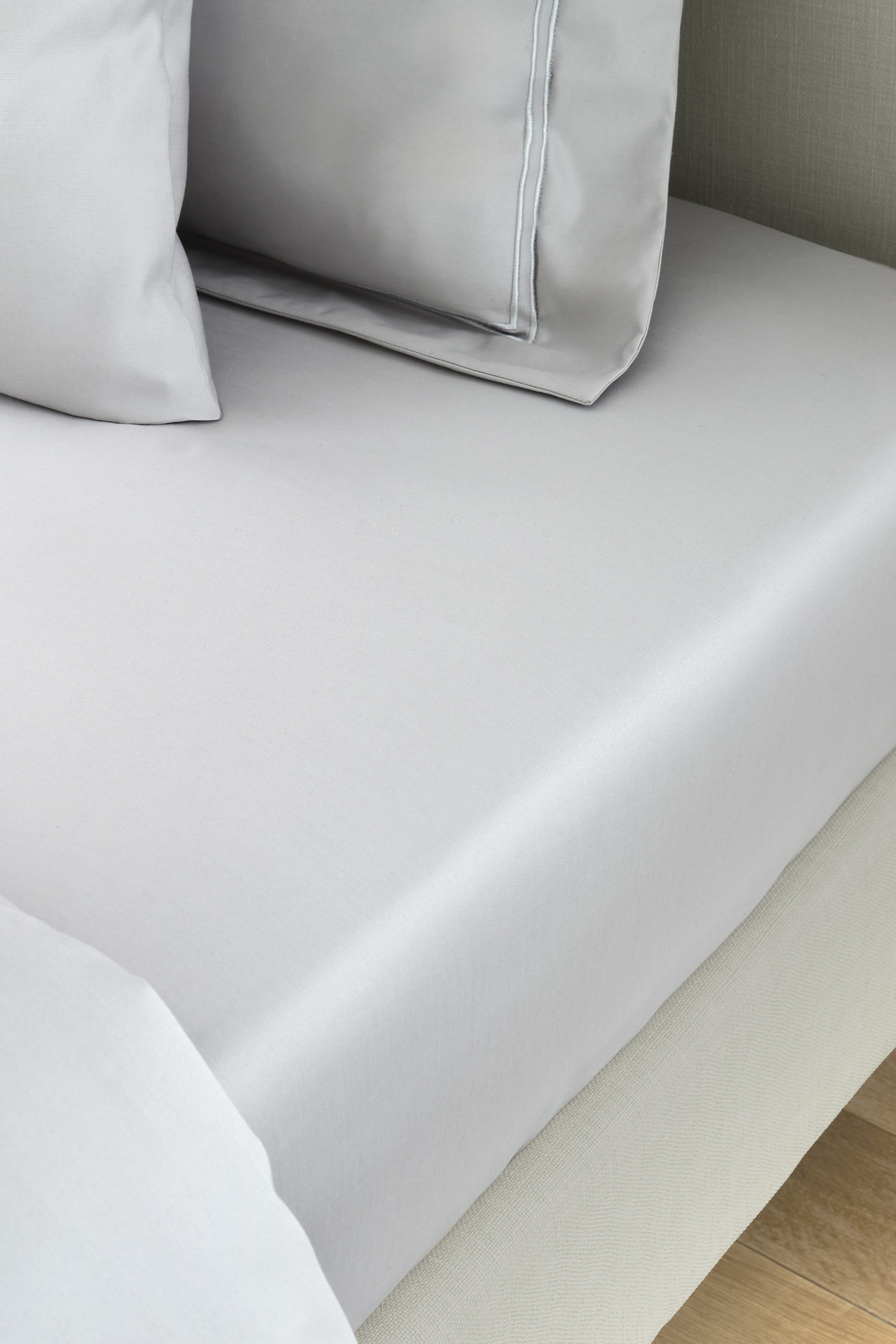 1200 Thread Fitted Sheet
