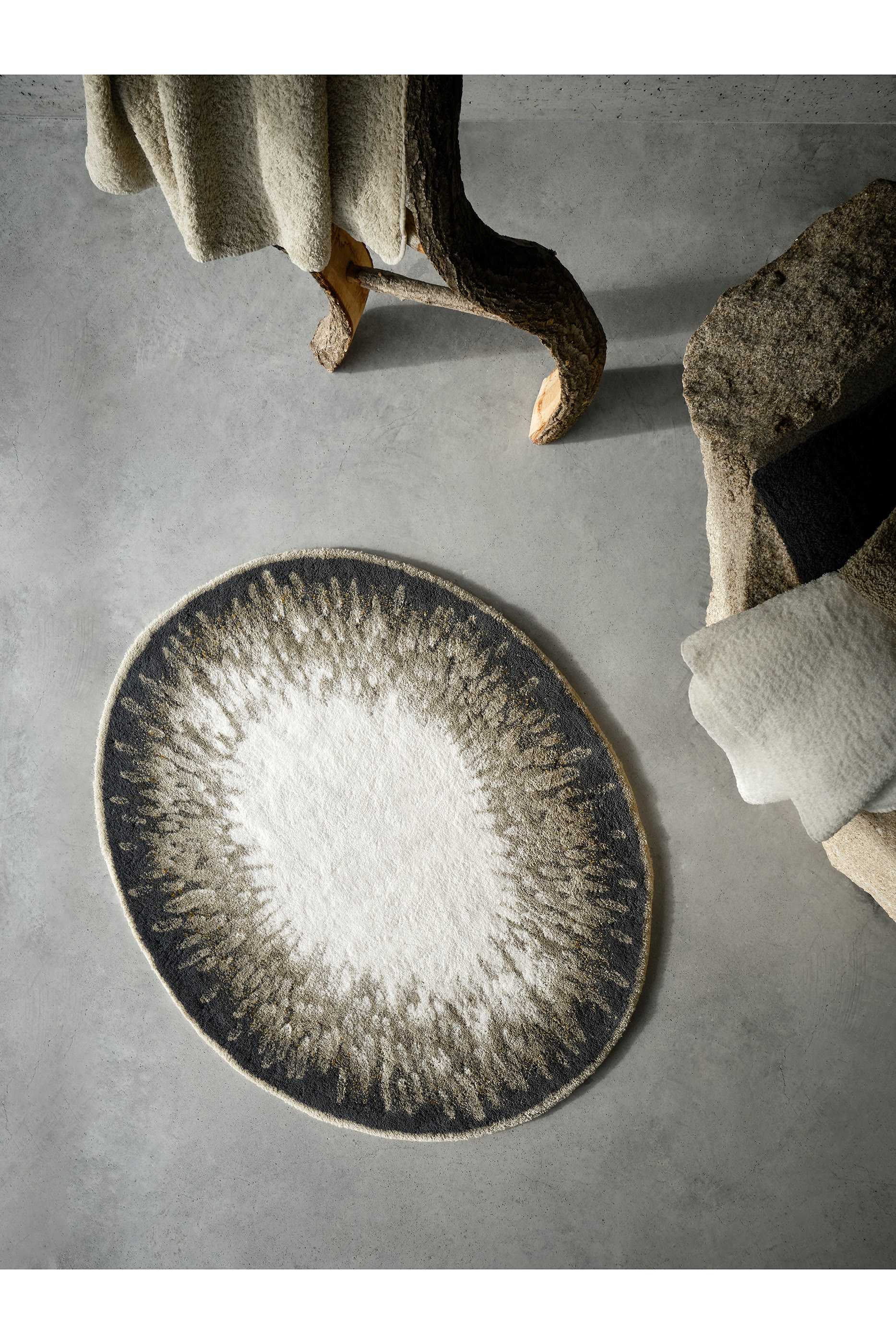 Atom Bath Rug