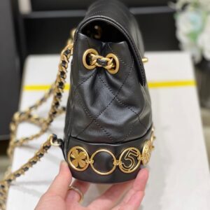 Balo Chanel Charm Hang Hieu Sieu Cap Mau Den 18x18x8cm 3.jpg