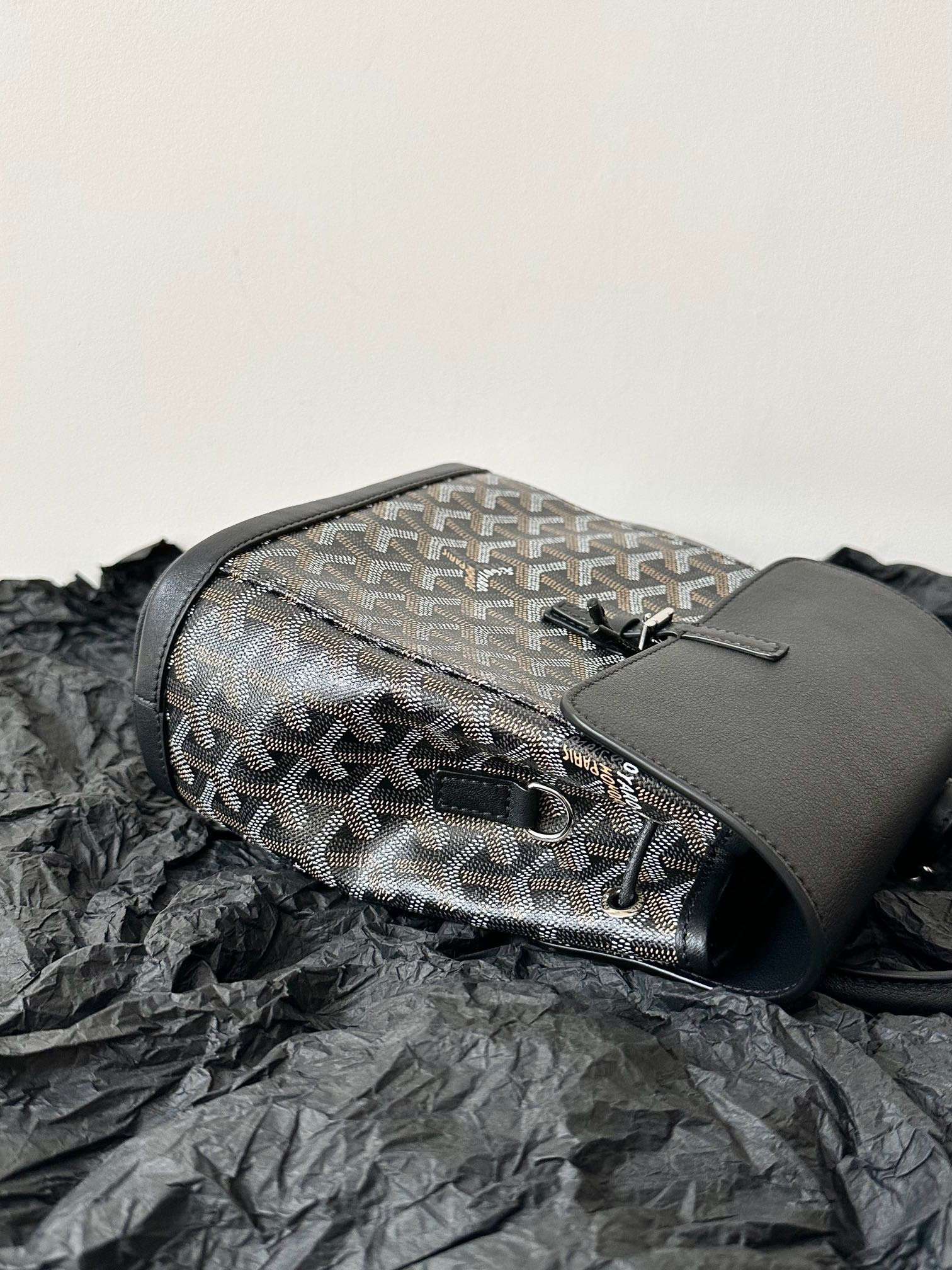 Balo Goyard Mini Mau Den Sieu Cap Hoa Tiet 4.jpg