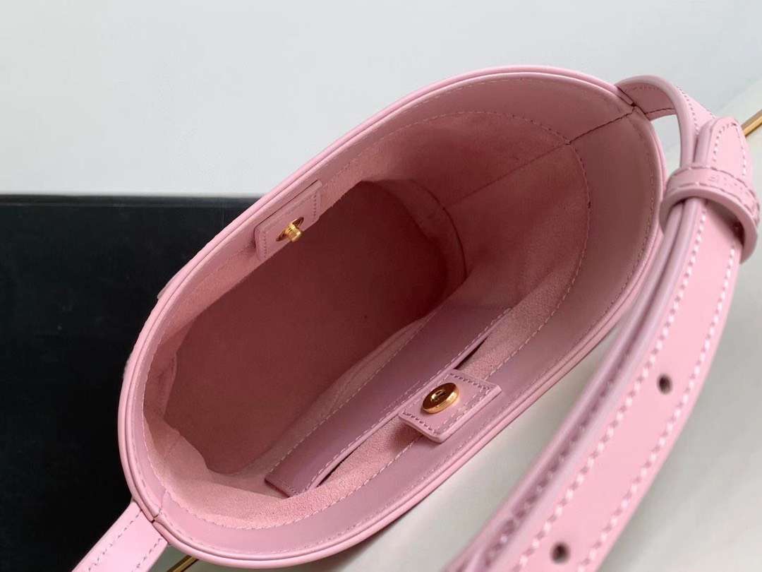 Tui Celine Small Bucket Cuir Triomphe Mini Mau Hong Dang Xo 8.jpg