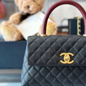 Tui Chanel Coco Khoa Vang Da Hat Mau Den Like Auth 24cm 5.jpg