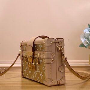 Tui Dang Cop Louis Vuitton LV Petite Khoa Ma Vang Sieu Cap 2.jpg