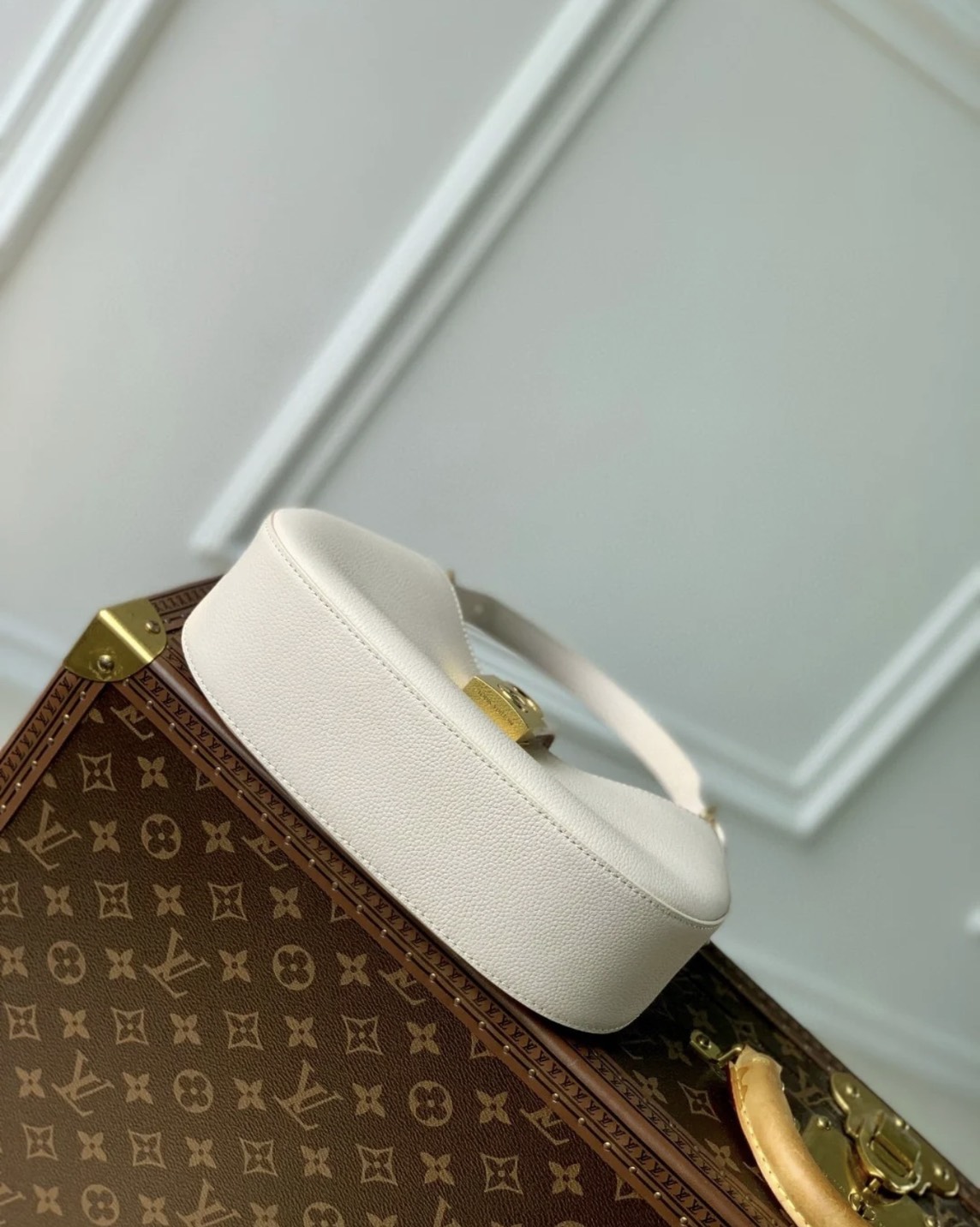 Tui Deo Vai Louis Vuitton LV Lowkey Nu Mau Trang Sieu Cap 26x18x7cm 4.jpg