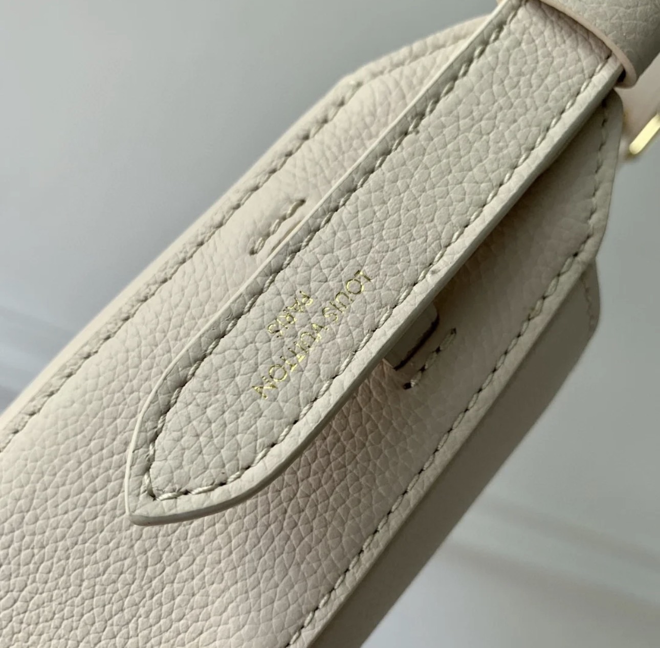 Tui Deo Vai Louis Vuitton LV Lowkey Nu Mau Trang Sieu Cap 26x18x7cm 5.jpg
