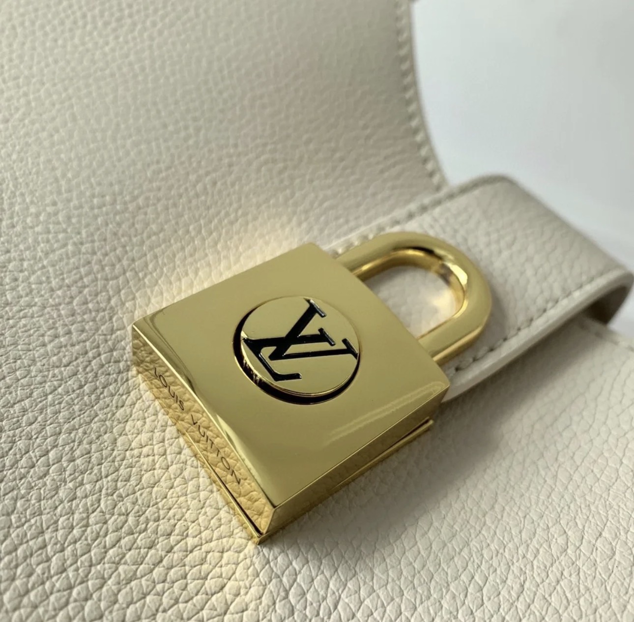 Tui Deo Vai Louis Vuitton LV Lowkey Nu Mau Trang Sieu Cap 26x18x7cm 6.jpg