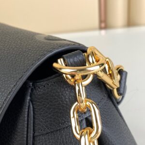 Tui Louis Vuitton LV Favorite Replica 11 Cao Cap Mau Den 24x14cm 8.jpg