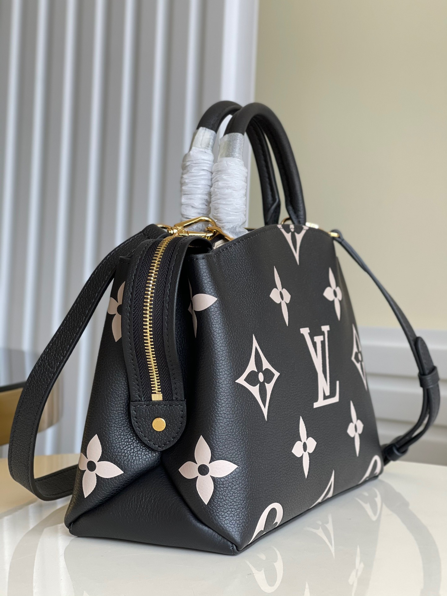 Tui Louis Vuitton LV Petit Palais Da Bicolor Monogram Empreinte 29x18cm 3.jpg