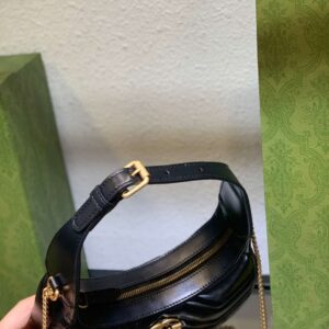 Tui Xach Cao Cap Gucci GG Marmont Half Moon Mau Den 24cm 7 1.jpg