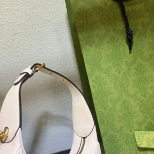 Tui Xach Cao Cap Gucci GG Marmont Half Moon Mau Trang 24cm 4.jpg