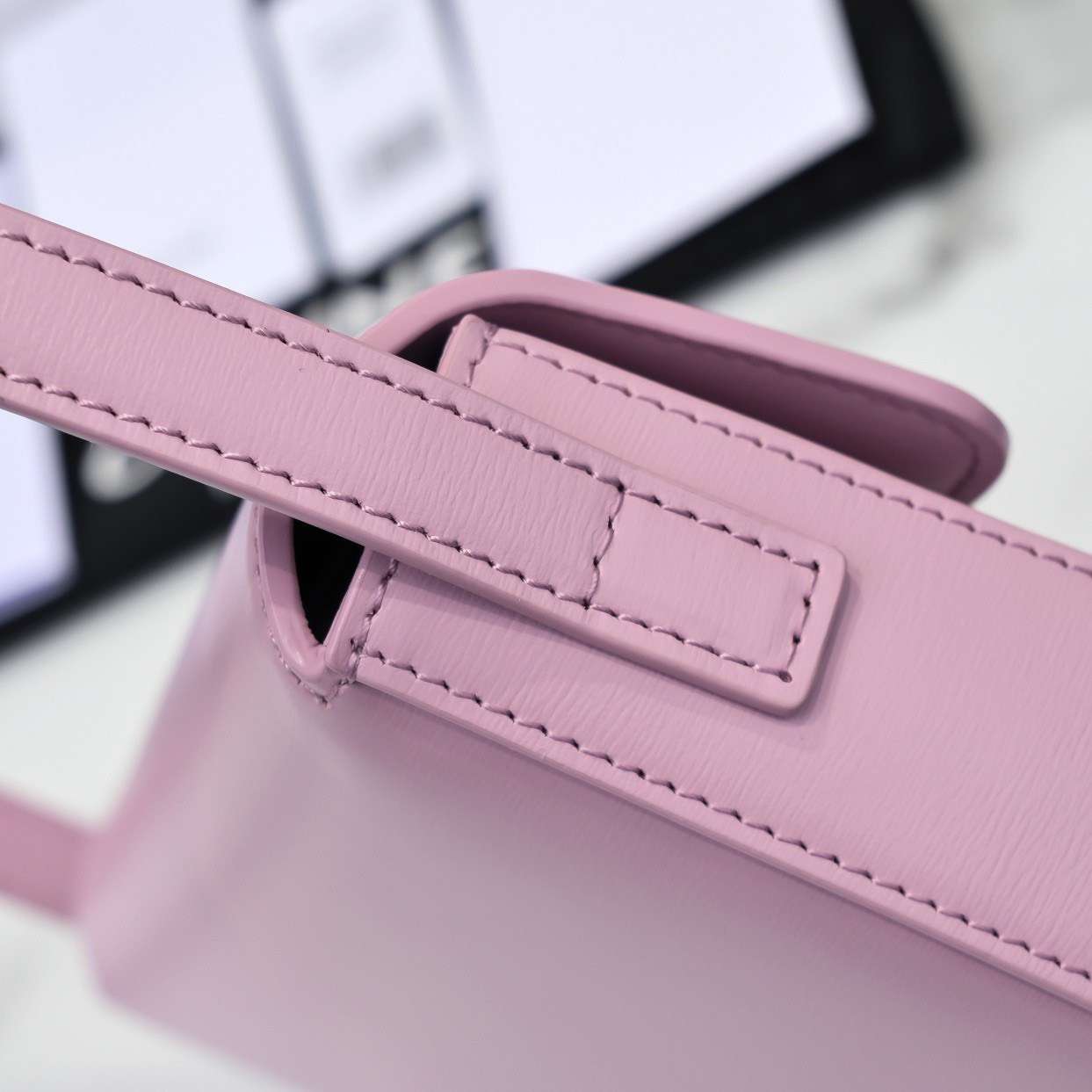 Tui Xach Celine Triomphe Mau Hong Sieu Cap Da Min 20x12 8 1.jpg