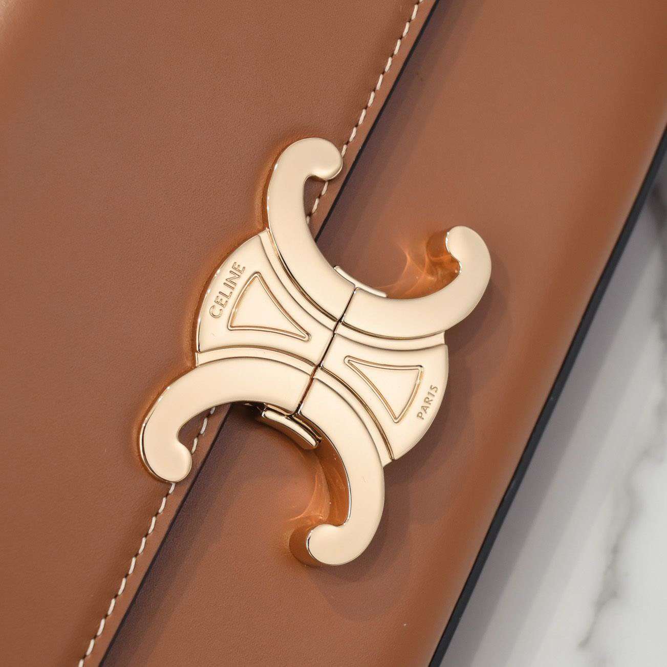 Tui Xach Celine Triomphe Mau Nau Sieu Cap Da Min 20x12cm 9.jpg