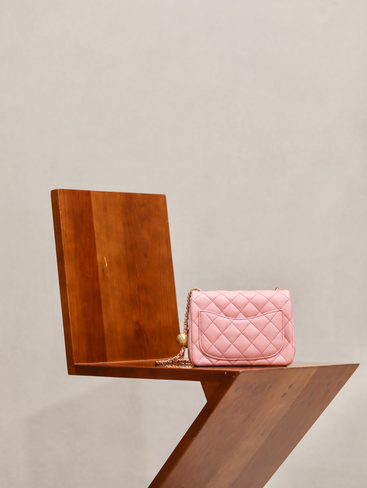 Tui Xach Chanel Classic Nu Mau Hong Quai Xich Gan Chuong Sieu Cap 18cm 10.jpg