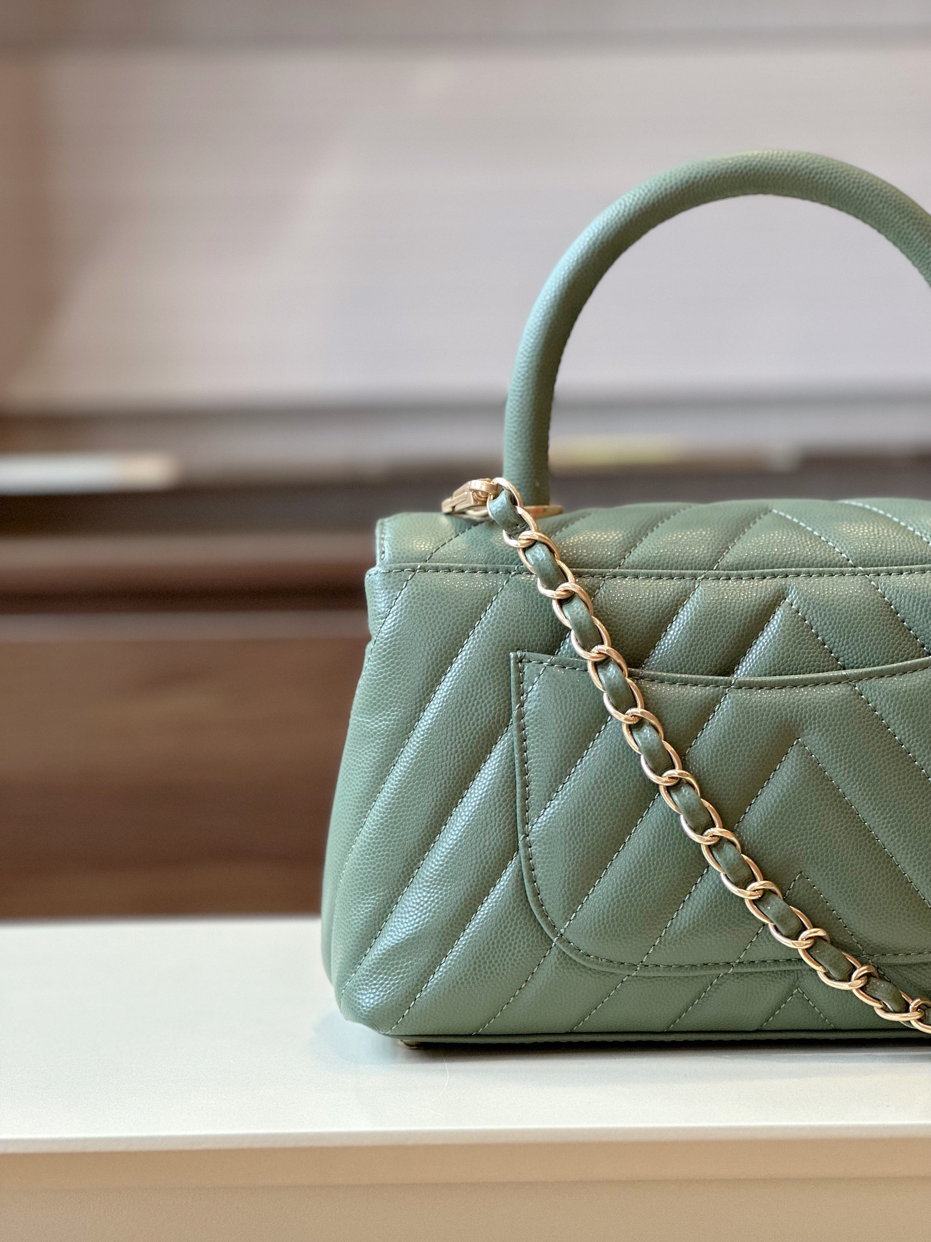 Tui Xach Chanel Coco Hoa Tiet Chu V Like Auth Mau Xanh Khoa Vang 25cm 4.jpg