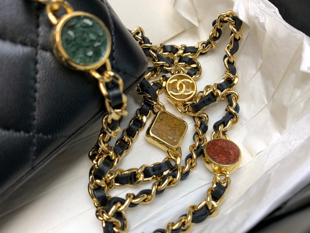 Tui Xach Chanel Mini Bag Mau Den Day Mix Ngoc Sieu Cap 1.jpg