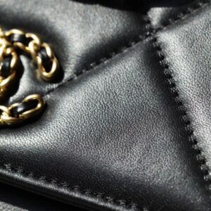 Tui Xach Chanel Woc C19 Like Auth Nu Da Cuu Mau Den 19cm 3.jpg