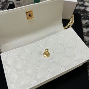 Tui Xach Chanel Woc Charm Mau Trang Sieu Cap Da Hat 20cm 9.jpg