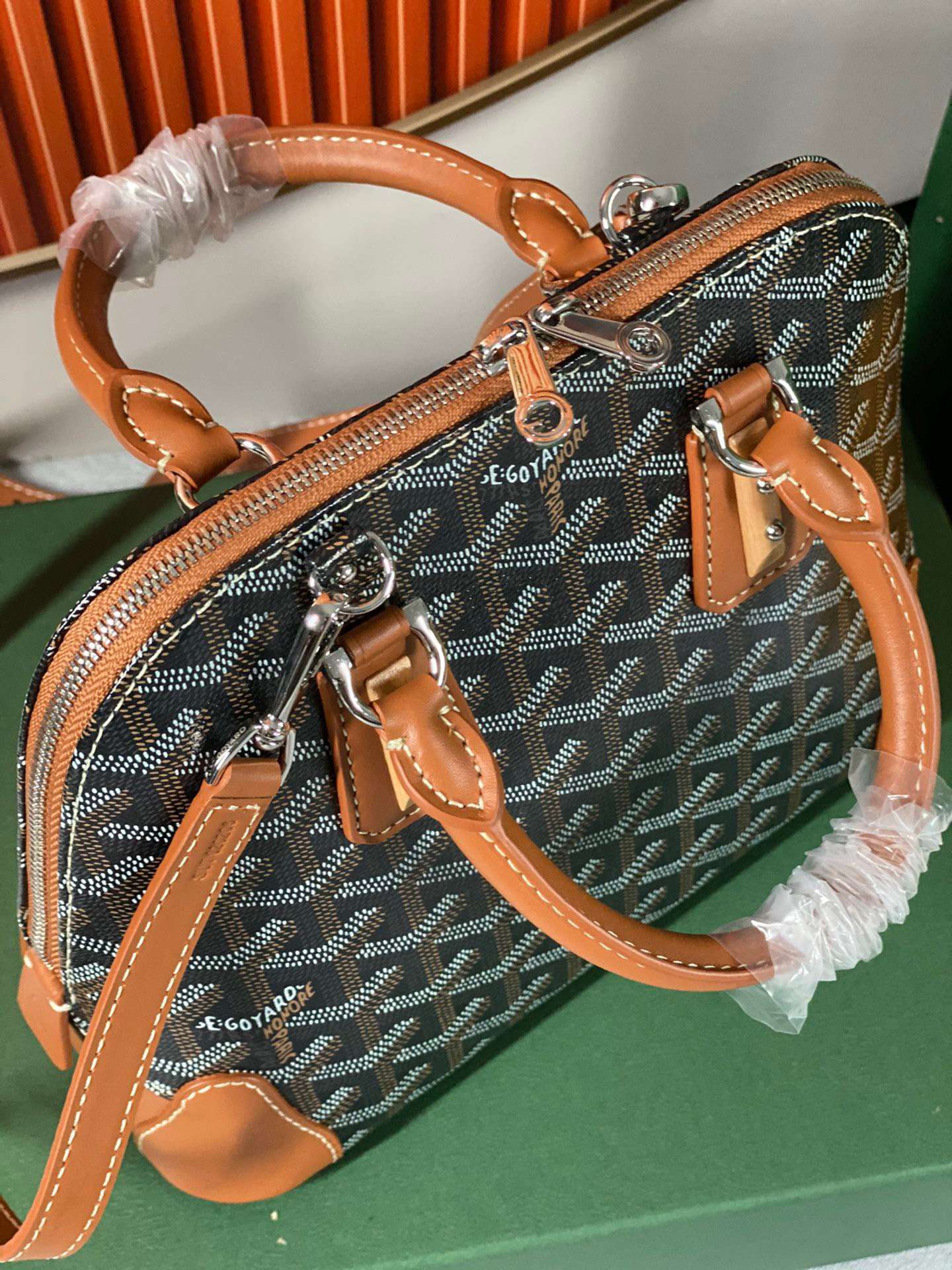 Tui Xach Goyard Alma Vedome Sieu Cap Quai Cau Vong Lot Vai 24cm 4.jpg