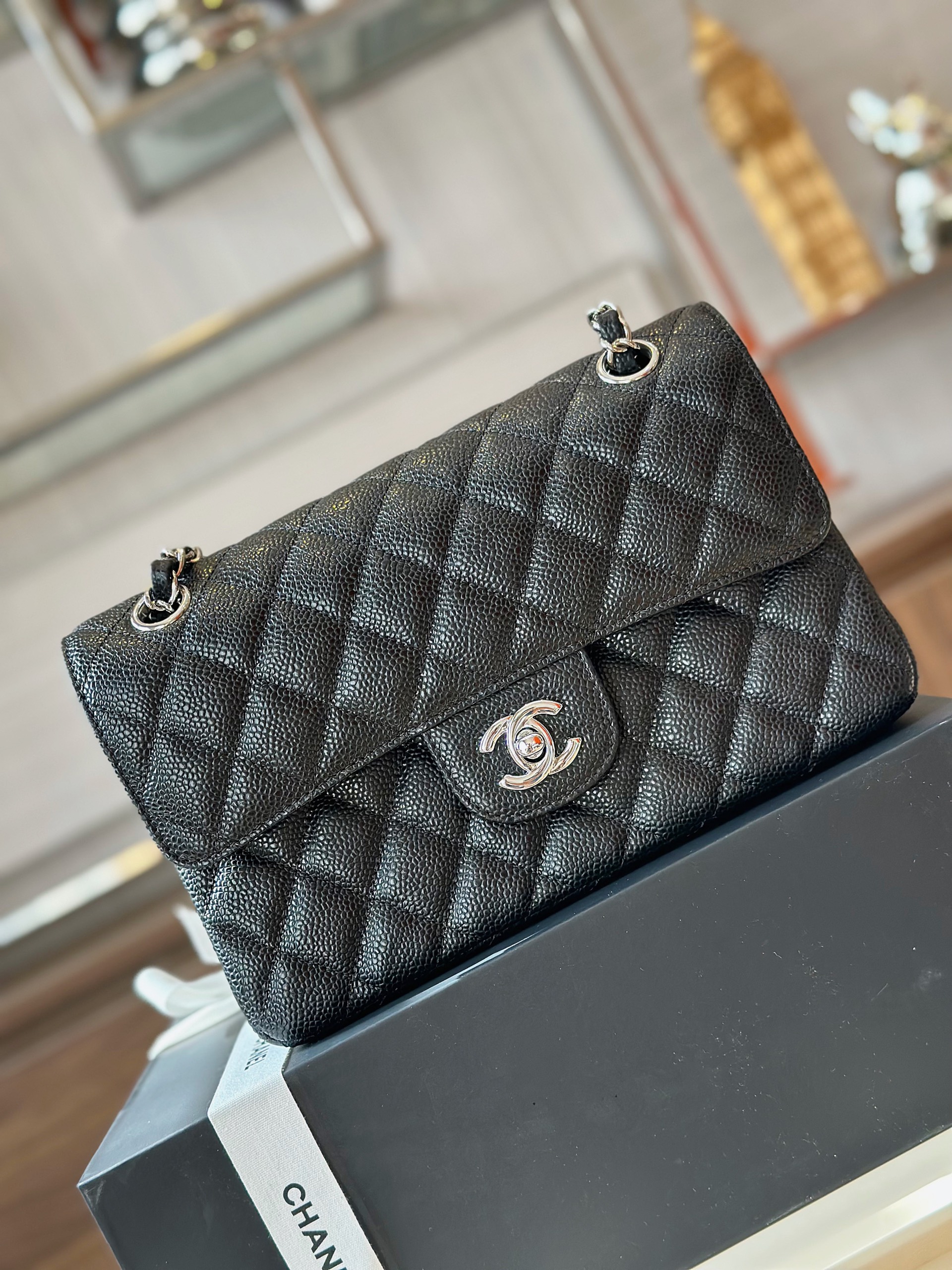 Tui Xach Hang Hieu Chanel Classic Nu Mau Den Khoa Bac 23cm 4 2.jpg