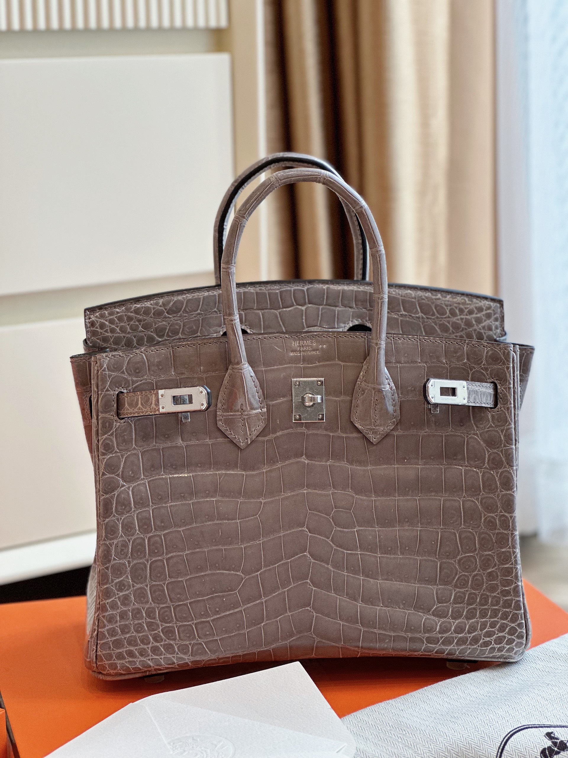 Tui Xach Hermes Birkin Crocodile Like Auth Nu Da Ca Sau 25cm 1 2.jpg