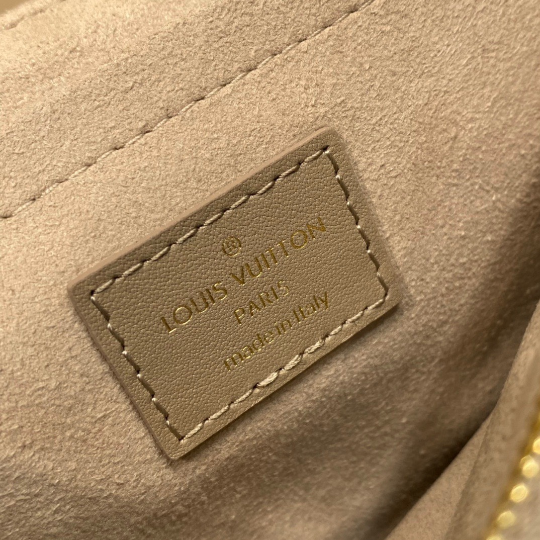 Tui Xach Like Auth louis Vuitton LV New Wave Nu Da Bo 24x14x9cm 2.jpg