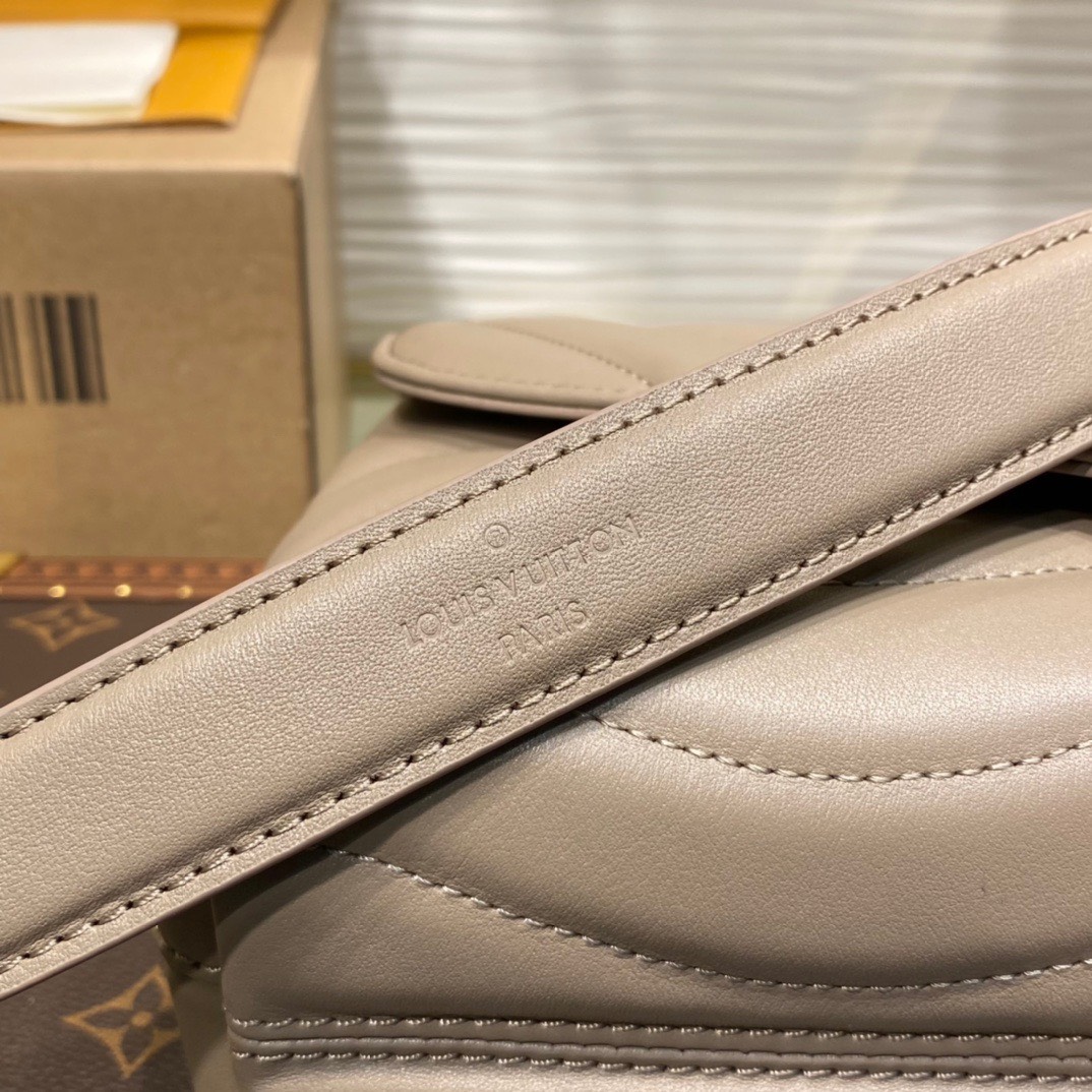 Tui Xach Like Auth louis Vuitton LV New Wave Nu Da Bo 24x14x9cm 3.jpg