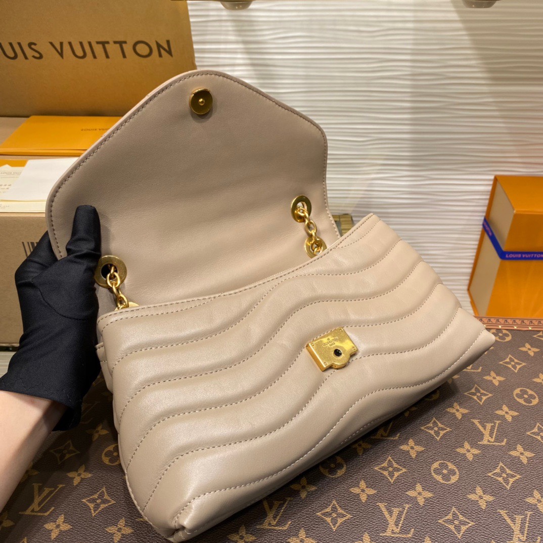 Tui Xach Like Auth louis Vuitton LV New Wave Nu Da Bo 24x14x9cm 4.jpg