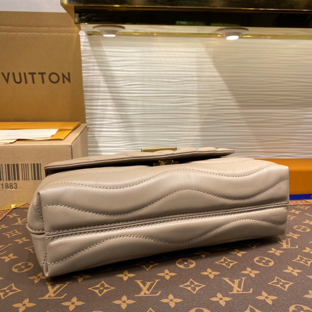 Tui Xach Like Auth louis Vuitton LV New Wave Nu Da Bo 24x14x9cm 8 1.jpg