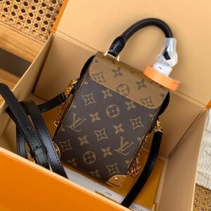 Tui Xach Louis Vuitton LV Camera Box Monogram Like Auth 12.5x17 9.jpg
