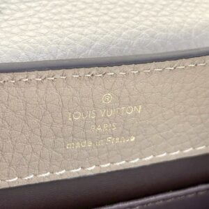 Tui Xach Louis Vuitton LV Capucines Nu Da Bo Mau Xam Sieu Cap 21cm 5.jpg