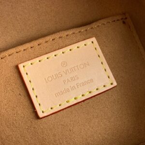 Tui Xach Louis Vuitton Lv Just In Case Hoa Tiet Monogram Sieu Cap 14x13x11cm 2.jpg