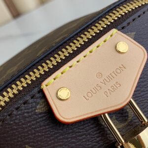 Tui Xach Louis Vuitton Lv Just In Case Hoa Tiet Monogram Sieu Cap 14x13x11cm 6 1.jpg