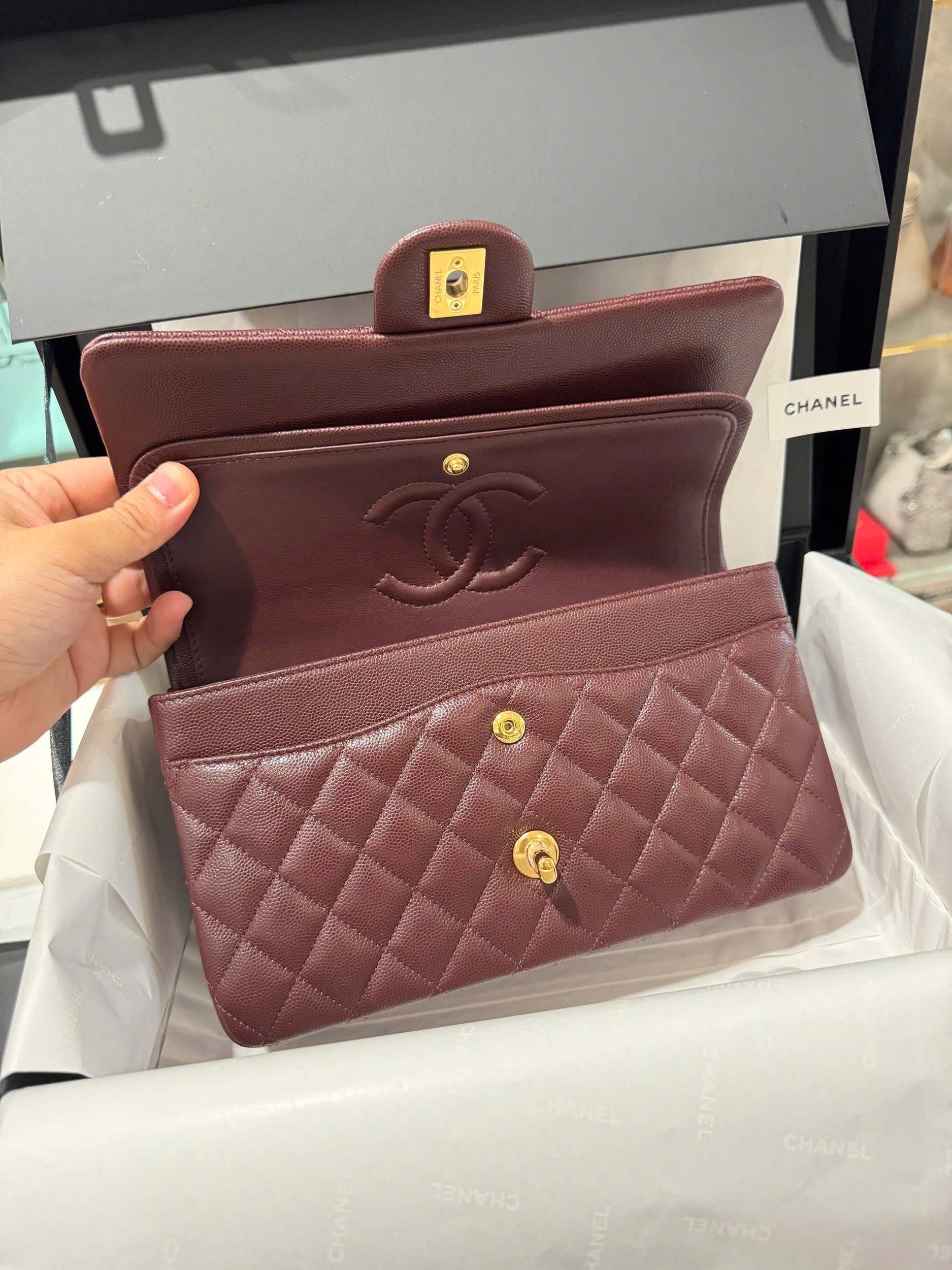 Tui Xach Nu Chanel Classic Mau Do Man Khoa Vang Like Auth 25cm 3.jpg